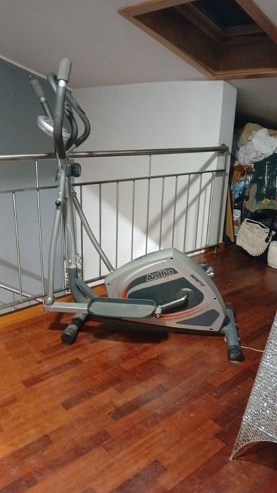 Máquina de ginásio64751396611201122