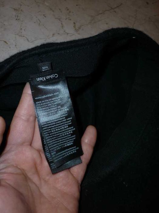 Calvin Klein czarny wełniany 100% kaszkiet, czapka