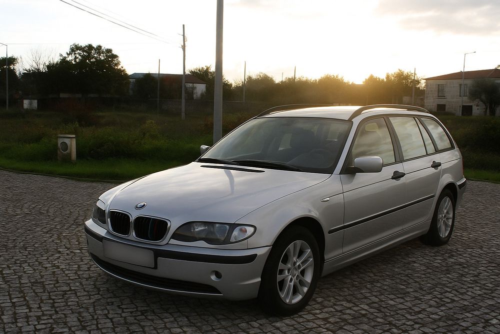 BMW 320d Touring E46 (Edição20 Anos Baviera) |Bom Estado Geral
Preço
