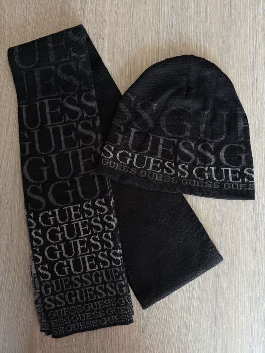 Шапка та шарф Guess