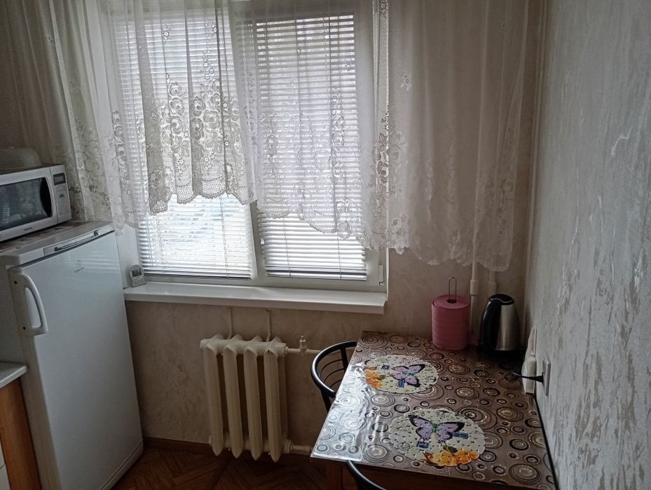 Однокімнатна погодинно-подобово