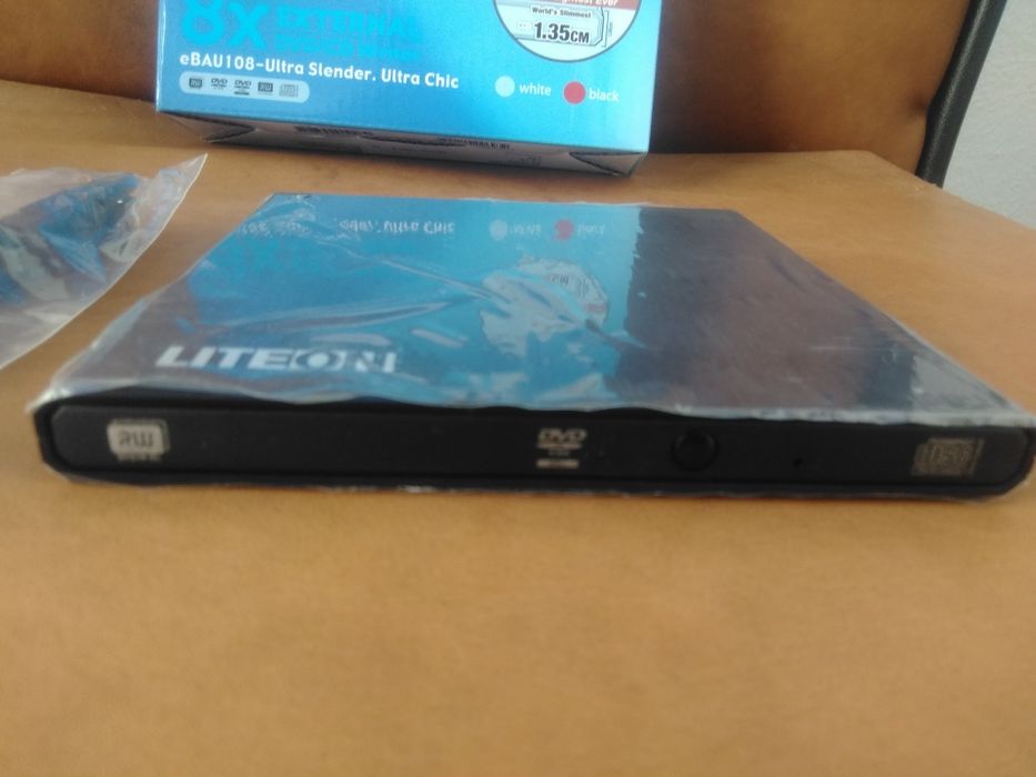 DVD/CD Slim, marca LITEON, entrada USB, NOVO