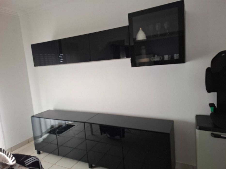 Movel aparador "Besta"