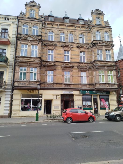 Sprzedam udziały w lokalach mieszkaniowych oraz usługowych