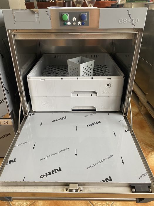 Maquinas NOVAS lavar loiça , pratos industrial ( fazemos instalação)