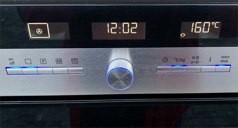 Духовка електрична Siemens HB76А1560А духовой шкаф Made In Germany