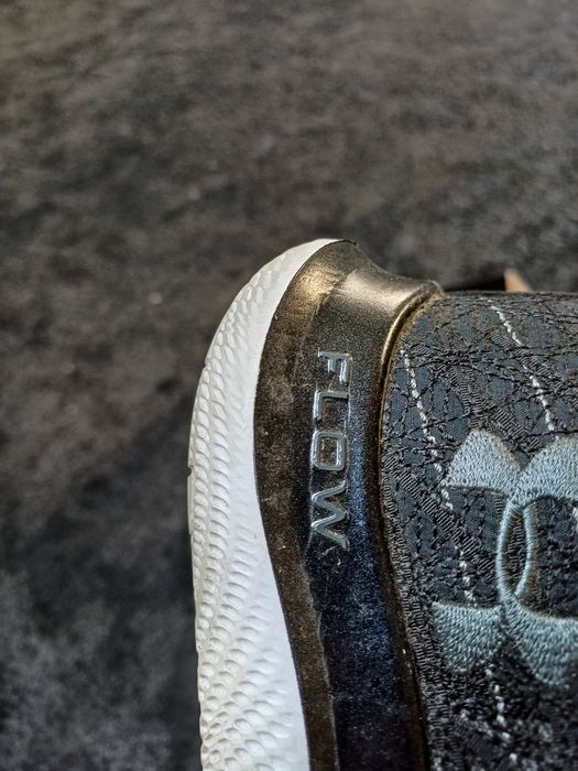 Sneakersy Under Armour bluetooth Performance pod