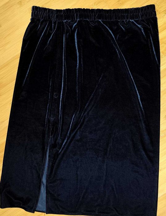 Юбка велюровая, длинная. Красивая.  Большой размер