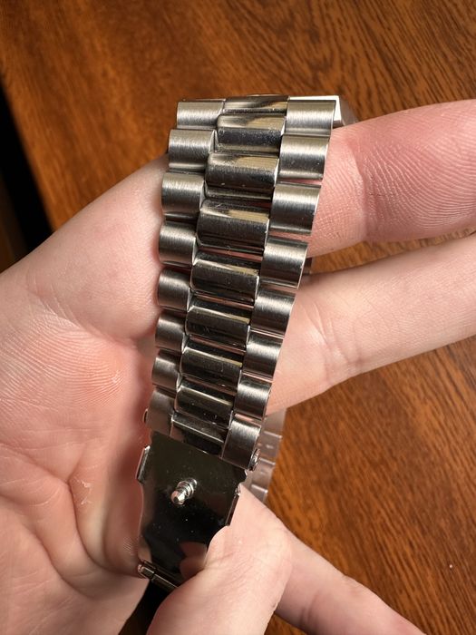 Продам часы Citizen TSUYOSA black