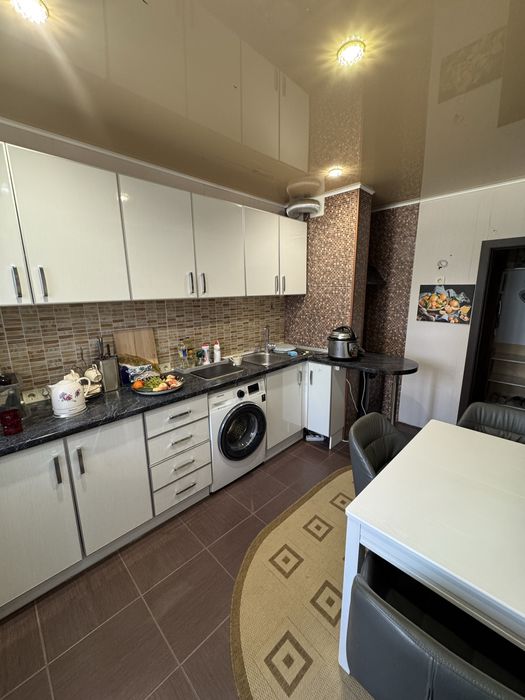 3х комнатная квартира 2/9 Таврический