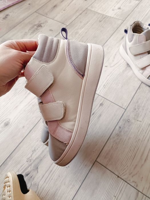 Buty wiosenne dla bliźniaczek 34