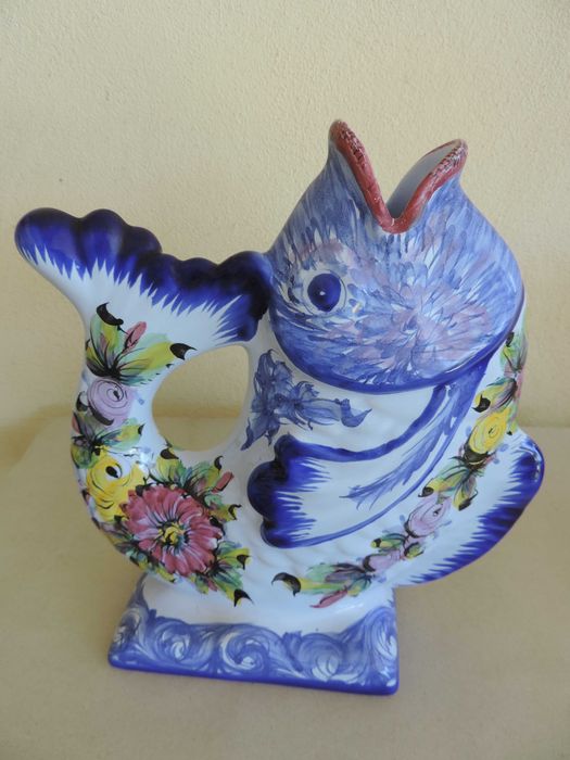 Peixe Cerâmica Vestal Alcobaça, pintado à mão