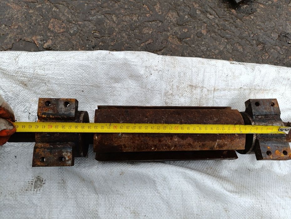 Вал циркулярки на три ножі