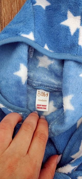 Szlafrok dla chłopca w gwiazdki niebieski 50/56 George