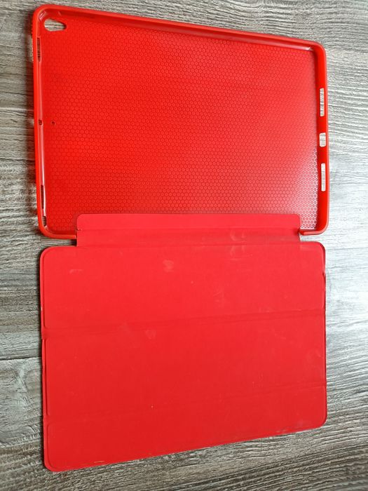 Etui na tablet czerwony
