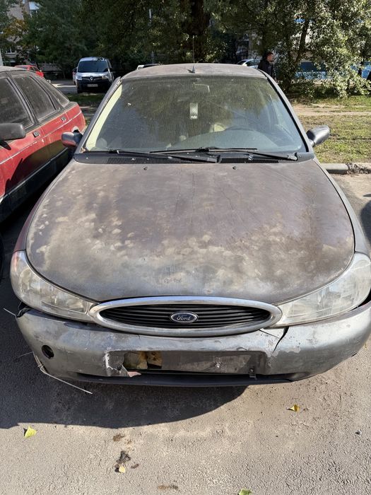 Автомобіль Ford Mondeo 1996