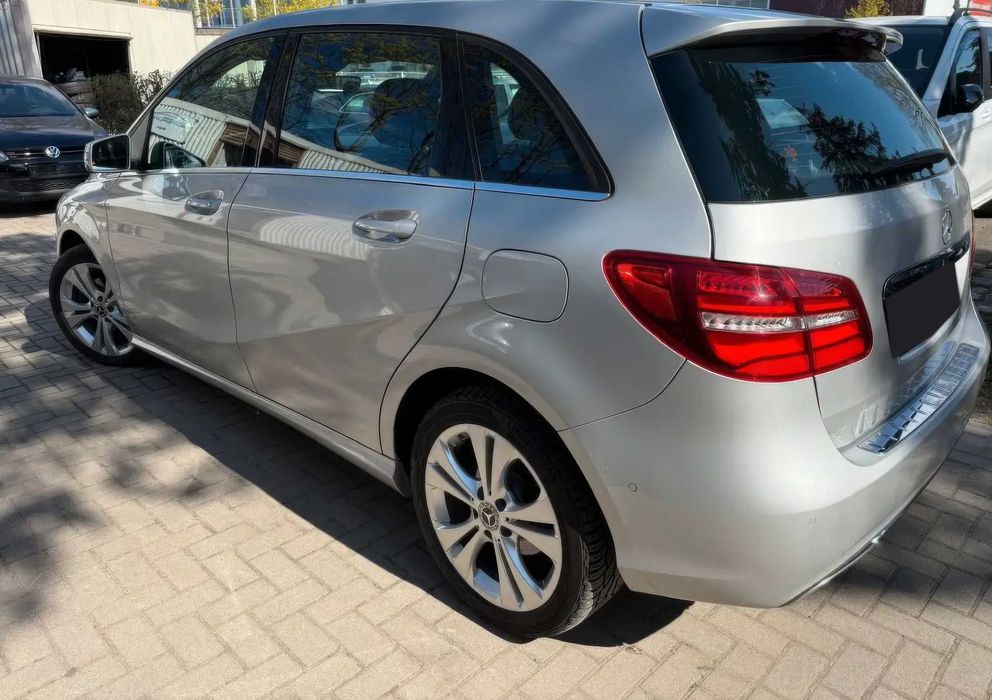 Mercedes-Benz B200      2018