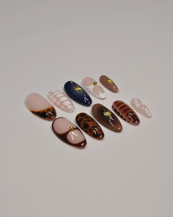 Press on nails tipsy