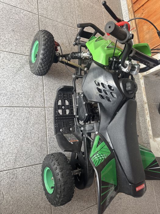 Moto Quatro a funcionar perfeitamente