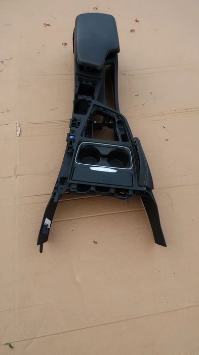 Tunel Środkowy BMW F30