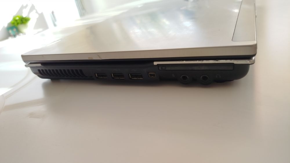 HP Elitebook 8440p i7 m620 SSD 4GB RAM  DDR3