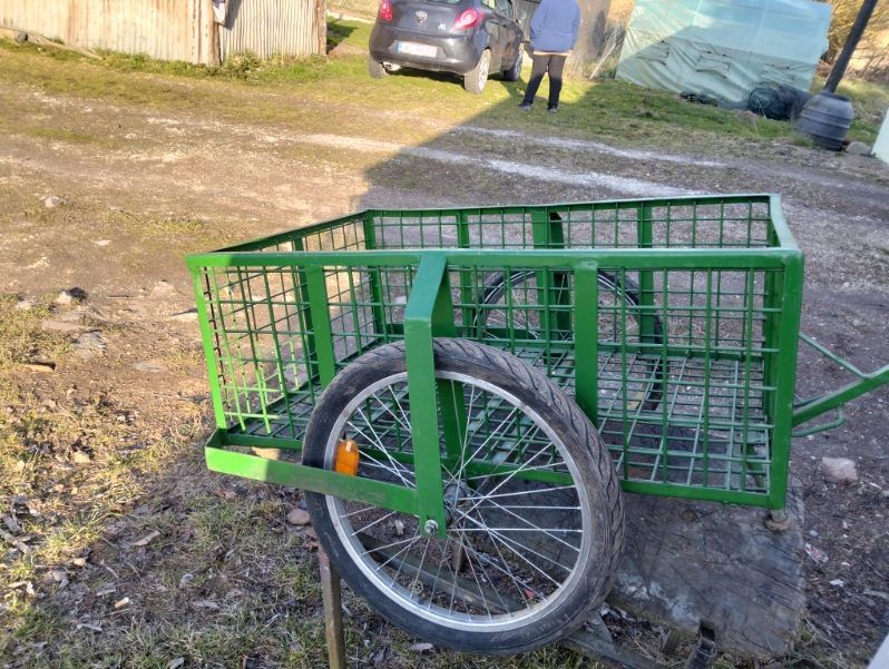 Sprzedam wózek ogrodowy