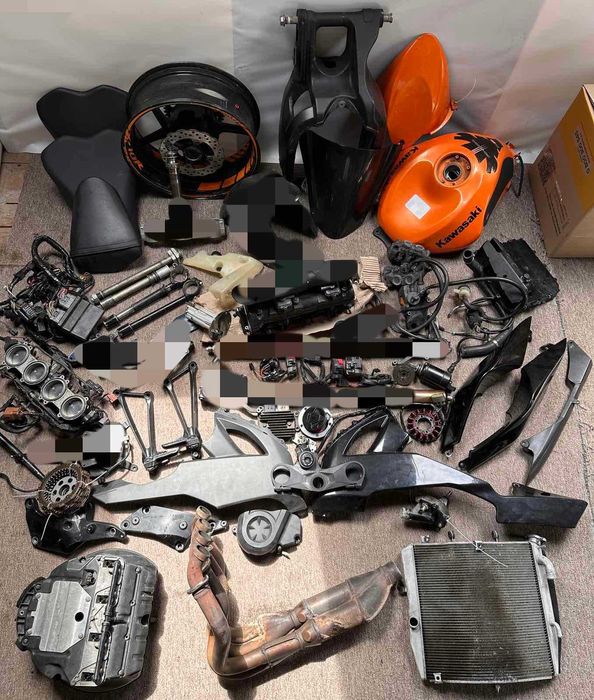 Разборка Kawasaki ZX10 R ZX6 R