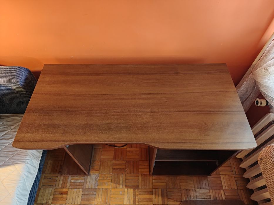 Oddam biurko komputerowe