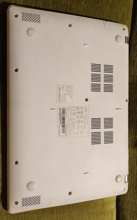 Sprzedam laptop Acer Aspire V13  używany