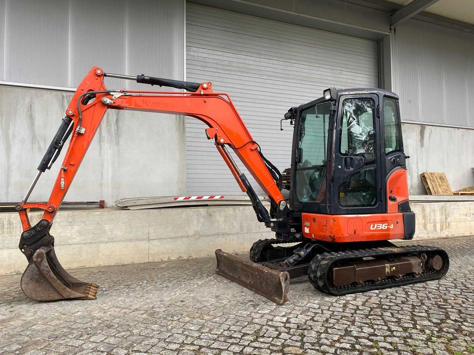 Miniescavadora Kubota U36-4