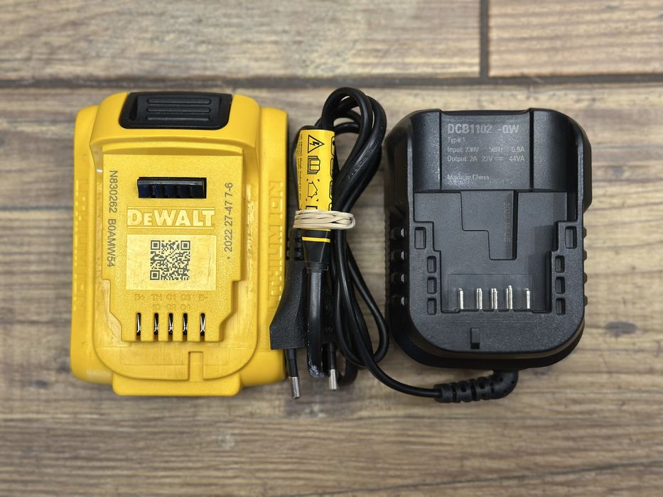 Zestaw DeWalt | ładowarka DCB1102 + akumulator 18V 2,0Ah 2022r.