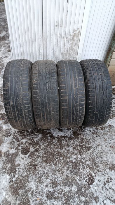 Продам шіни 225/65R17 Nokian