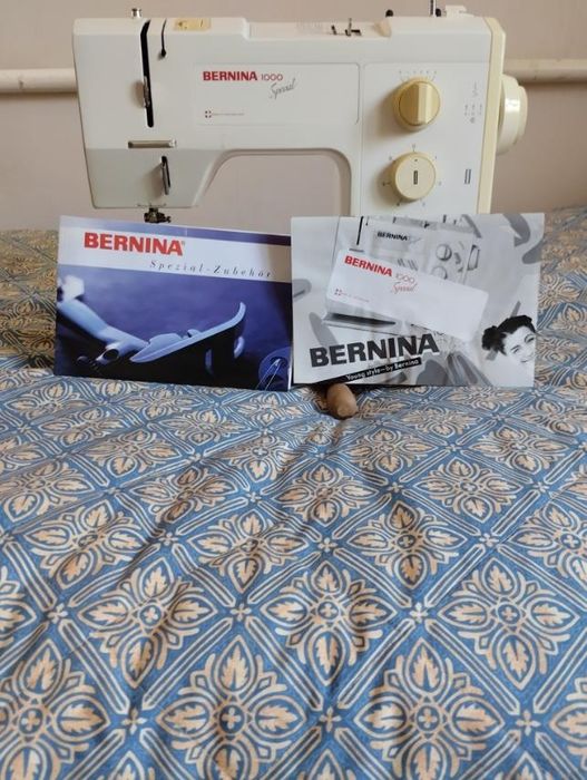 Машинка швейная: Bernina 1000