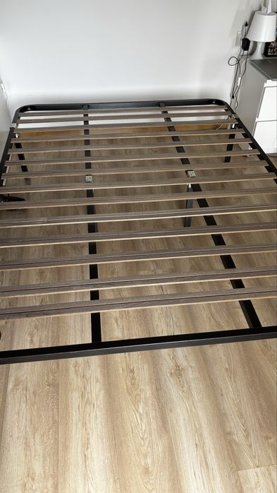 Estrado Cama de Casal 140x190 com Estrutura Metálica e Ripas