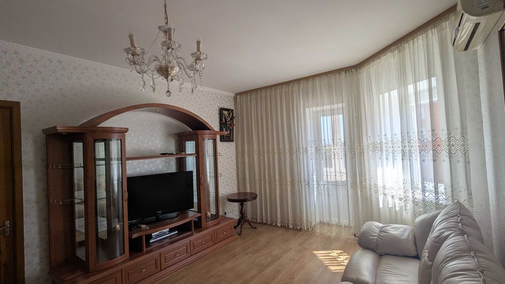 смт.Чабани Машинобудівників вул.2-В/ ПРОДАЖ  1-к  квартири, 49кв.м./ст.метро Теремки-7хв. /єВідновлення, Сертифікат, Житл.ваучер...