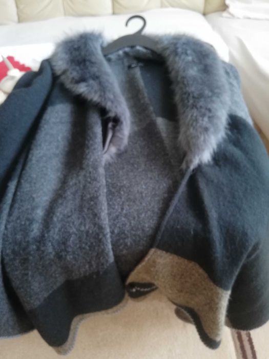 Płaszcz damski Pączo z misiem.