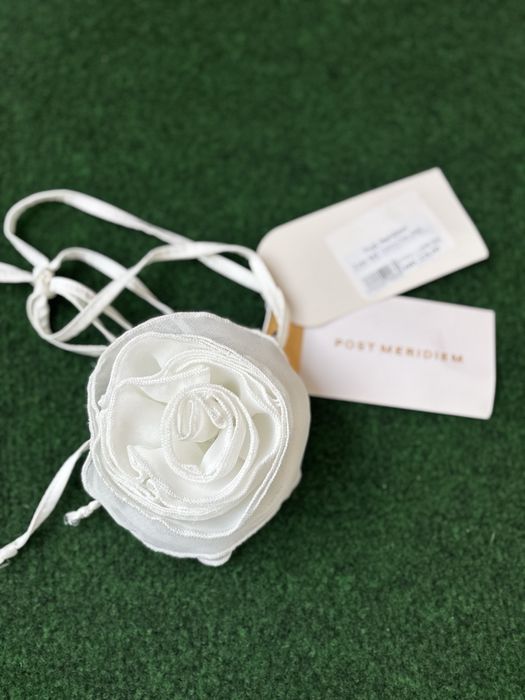 Bialy choker pasek z roza Post Meridiem nowy