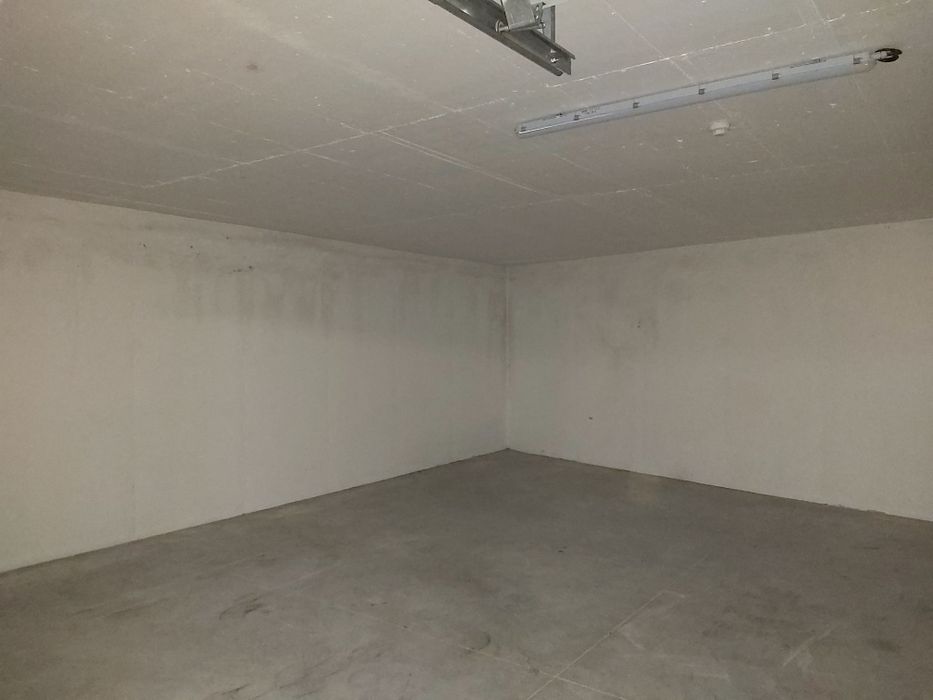 Garagem 70m2 Box Fechada