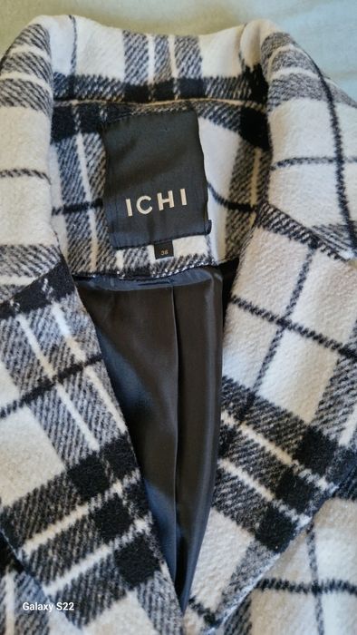 Płaszcz damski w kratę