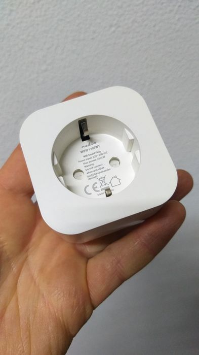 Smart Wi-Fi Socket64585322126082120