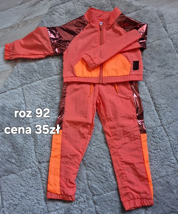 Strój sportowy dla dziewczynki