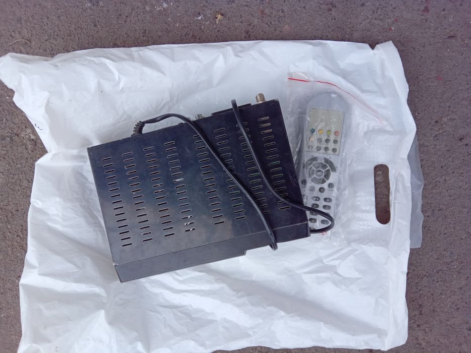 Комплект спутникового телевидения.