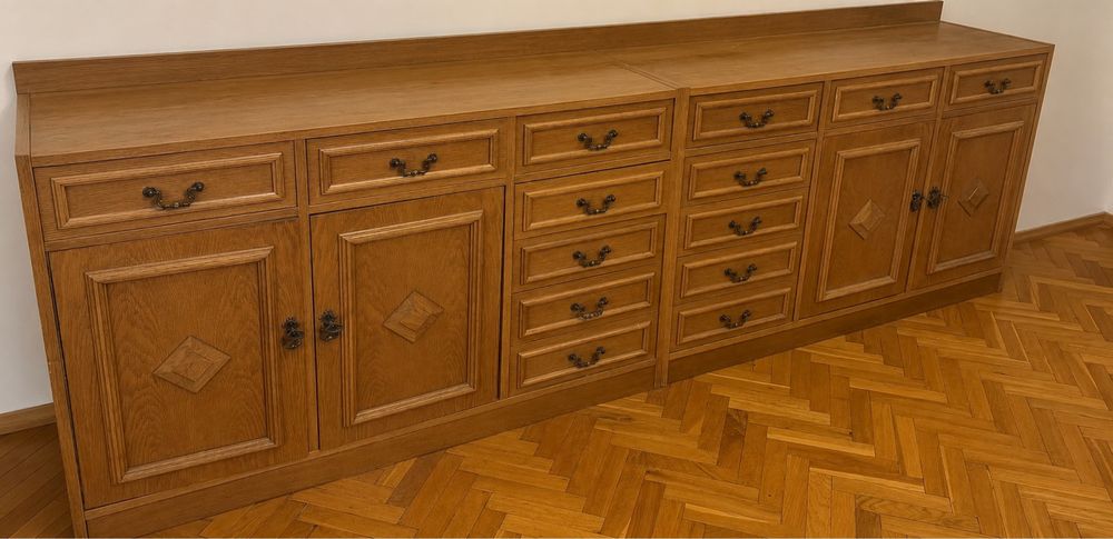 Komoda dębowa łączona z 2 części – pojemna, klasyczny styl