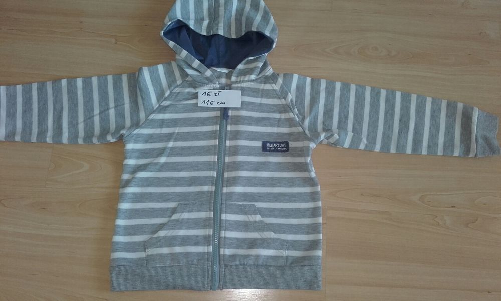 Bluzy i bezrękawnik