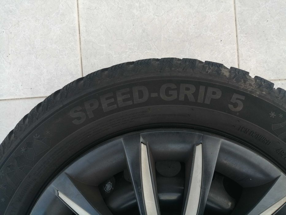 NOVOS - 4 PNEUS 185/65 R15 T   4 JANTES de aço aro 15  com cinco furos