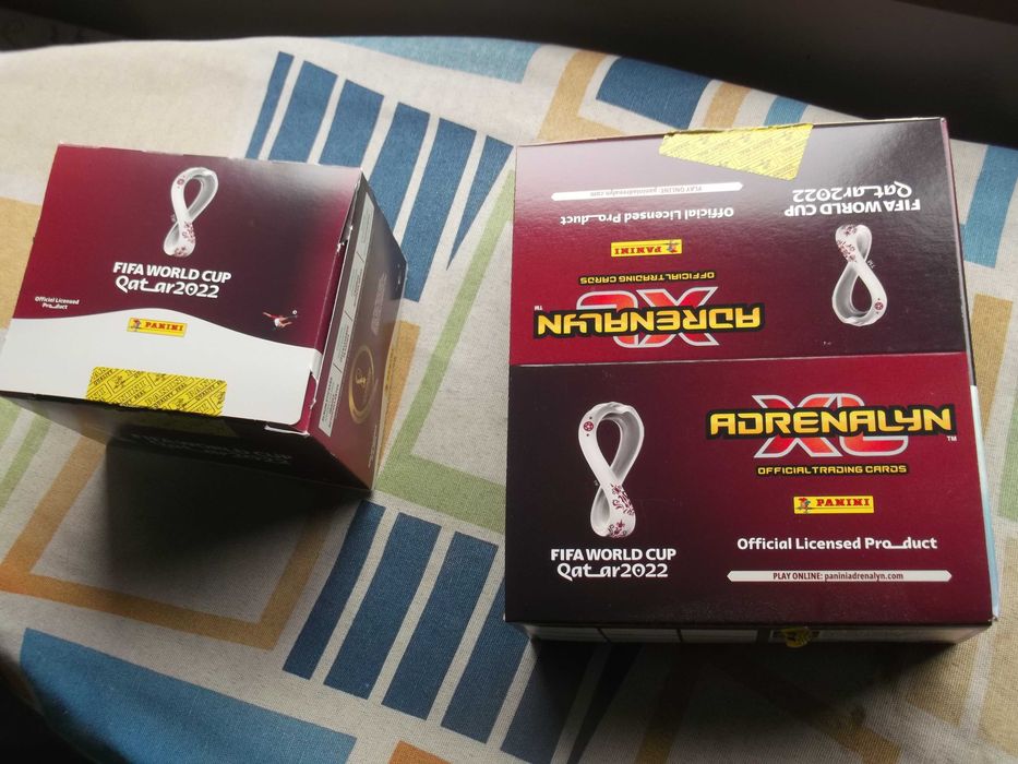 Caixas vazias de cromos+poster e saquetas