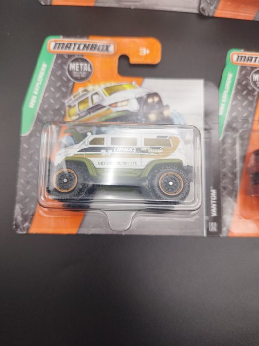 Resoraki modele  nr.3  zestaw 6 sztuk  autek Matchbox