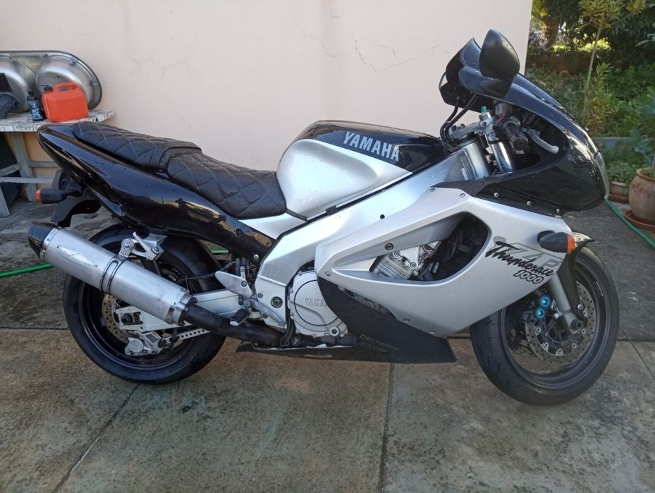 Yamaha thunderace 1000 como nova