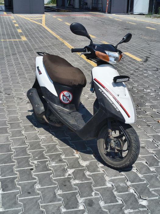 мопед Suzuki let's 2 бабочка