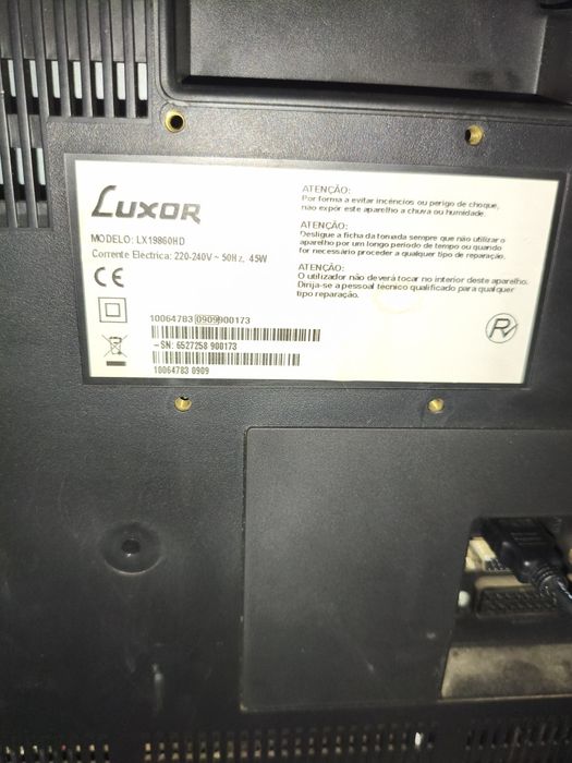 Vendo Televisão LCD 19 Luxor 50€